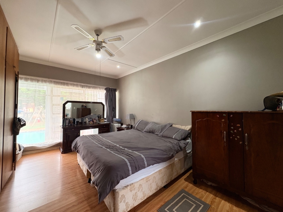 4 Bedroom Property for Sale in Flamwood North West